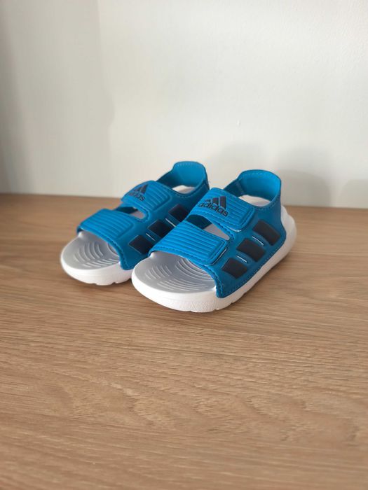 Adidas AltaSwim niebieskie sandałki - stan idealny