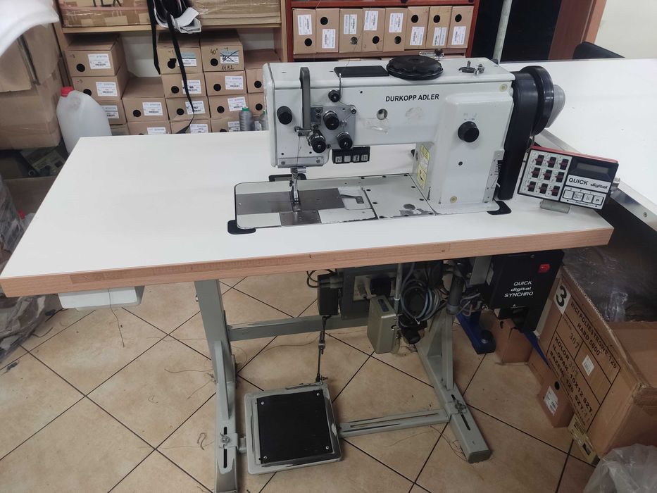 Maszyna do szycia Durkopp Adler 767