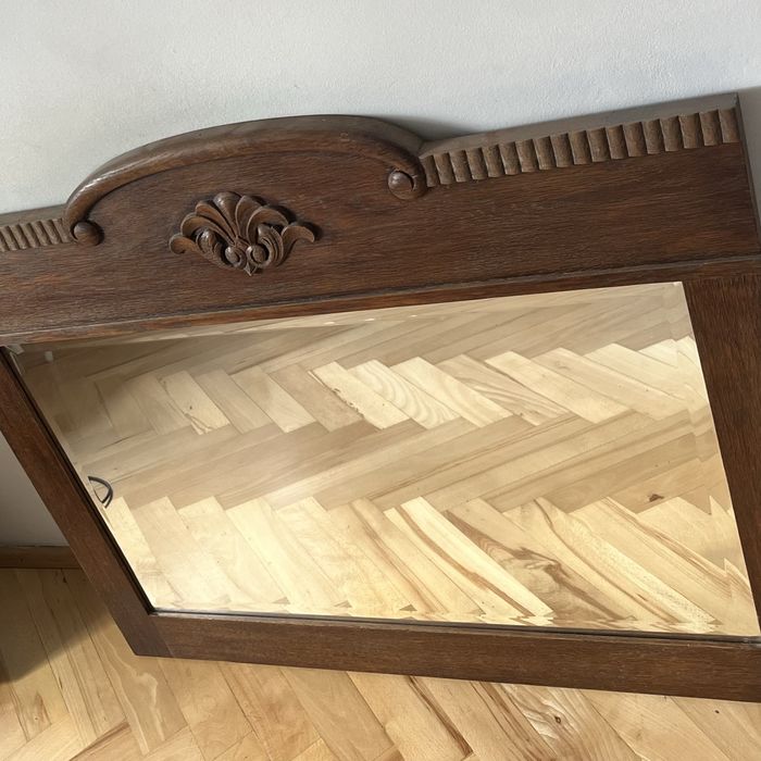 Kryształowe duże lustro, drewniana rzeźbiona rama