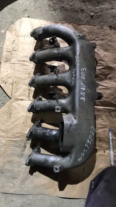 Колектор впускний коллектор впуск Mercedes OM603 3.5 TD 6030981007