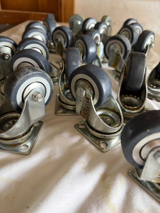Lote de Rodas Giratórias 50mm para Móveis e Carrinhos de Oficina