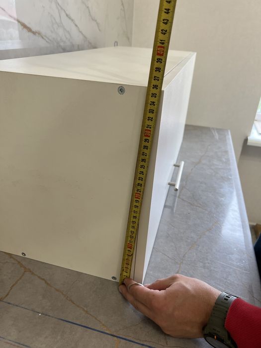 Тумбочка біла