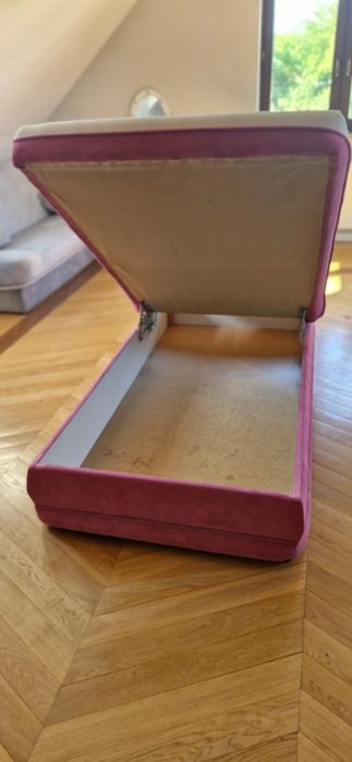 łóżko jednoosobowe