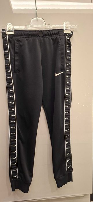 spodnie dresowe, chłopięce  NIKE roz.147-158
