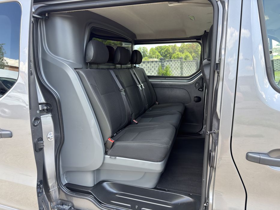 Свіжопригнаний Груз-Пас Opel Vivaro Long 2018