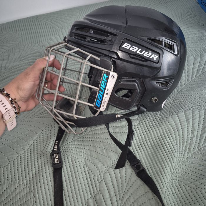 Kask hokejowy bauer  rozm M