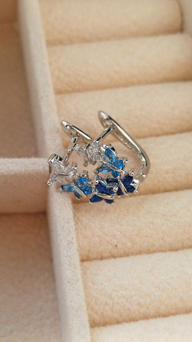 Srebrne kolczyki w kształcie motylków