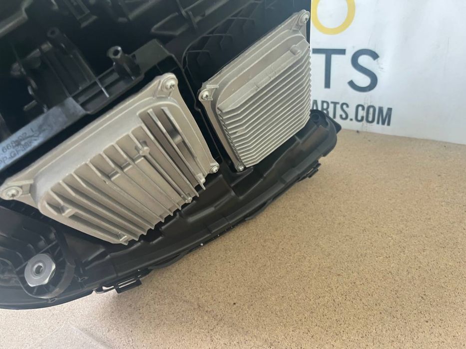 Фари, фара ліва, фара права Mercedes w213