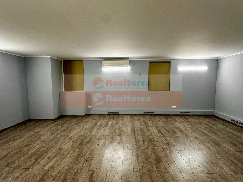 Без % Панаса Мирного, 9-Б. Печерський район, 85 кв.м.