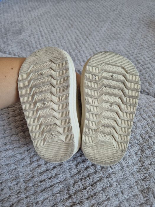 Зимові ботиночки на дівчинку