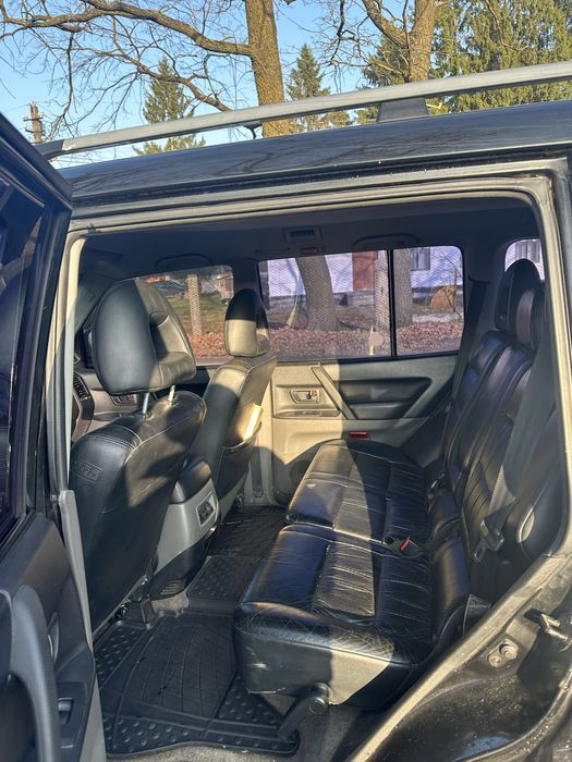 Mitsubishi Pajaro Wagon