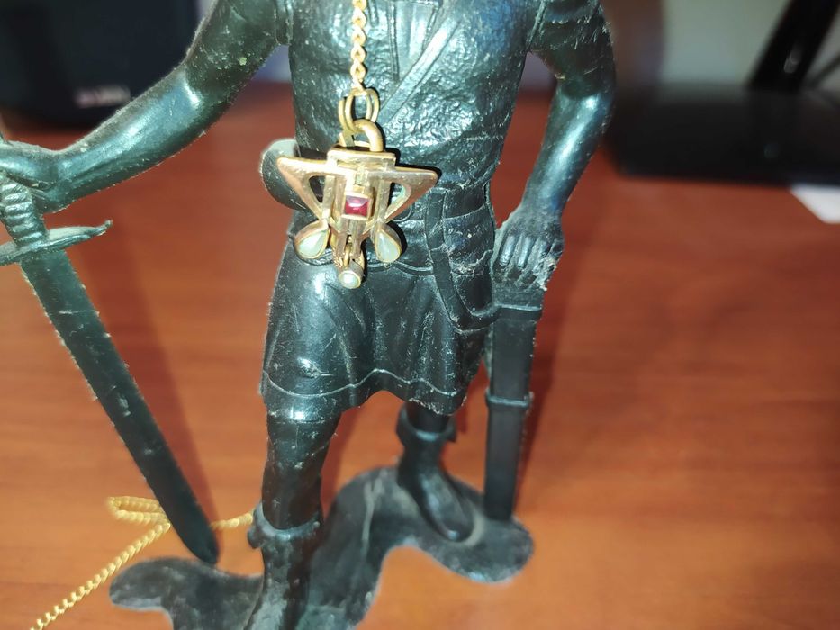 кулон старинный с камнями
позолота