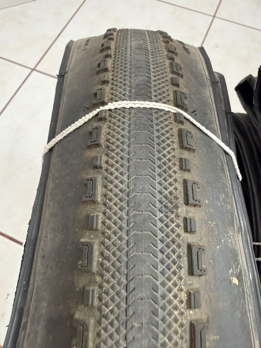 Opony CST Overtone 40x622 Gravelowe Tubeless ready 60 TPI
