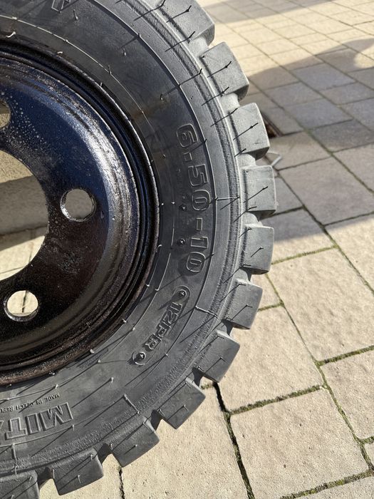 Opona do wózka widłowego MITAS