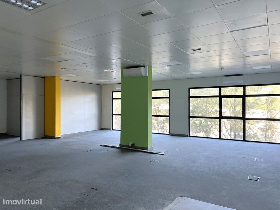 Escritório para arrendamento em Miraflores com 438 m2