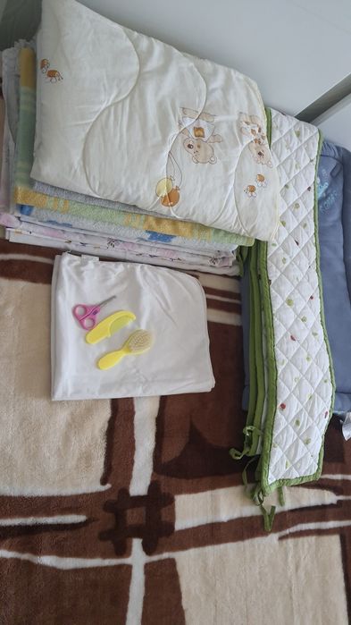 Присипка "Бюбхен", гребінець, щітка, ножиці для немовлят