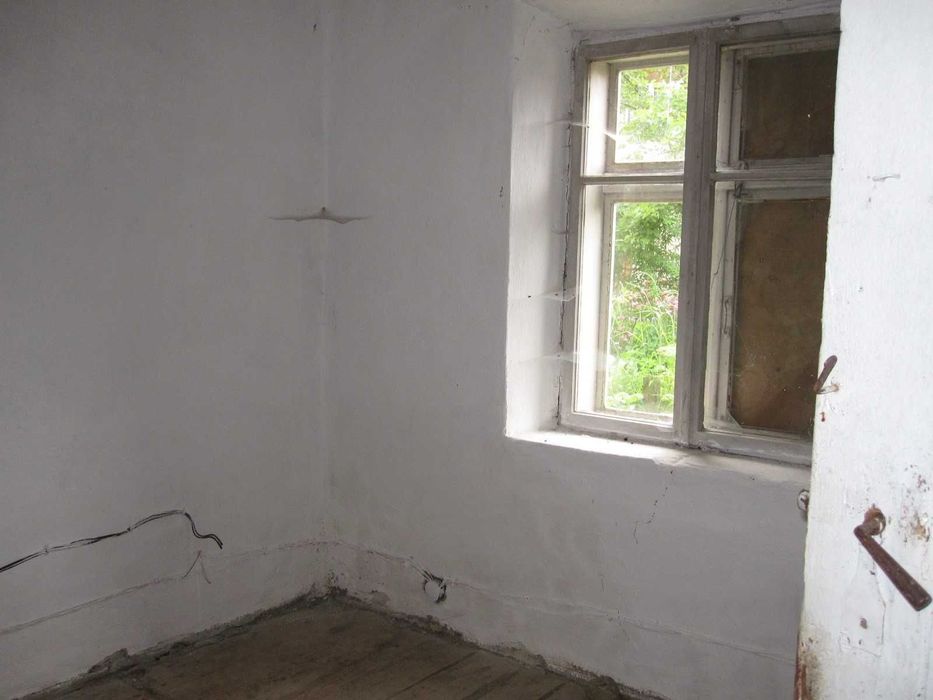 Будинок з землею 9,32сотих в центрі Косова