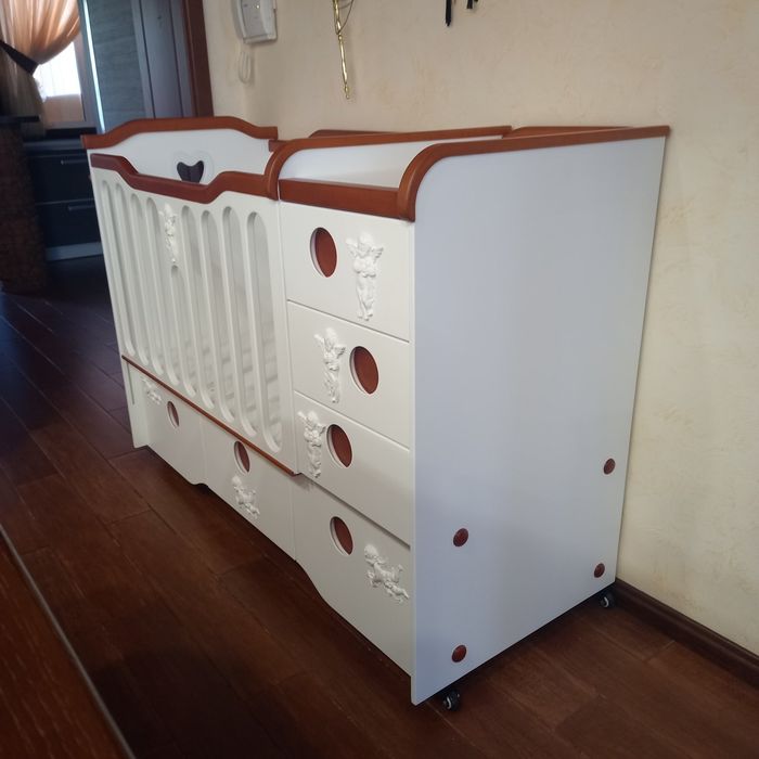 Ліжко дитяче  дерев'яне