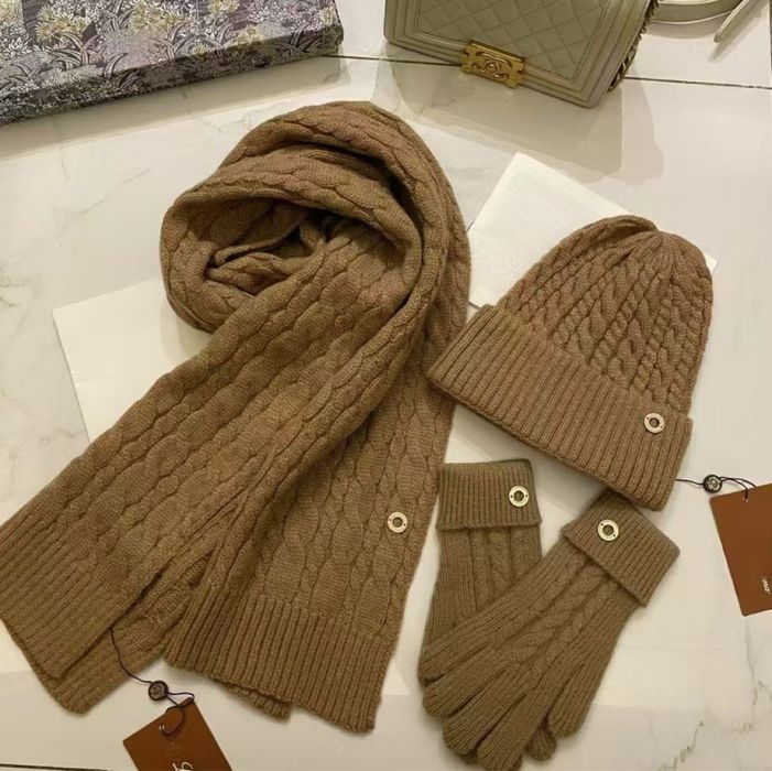 Набір шапка, шарф , рукавички, перчатки
