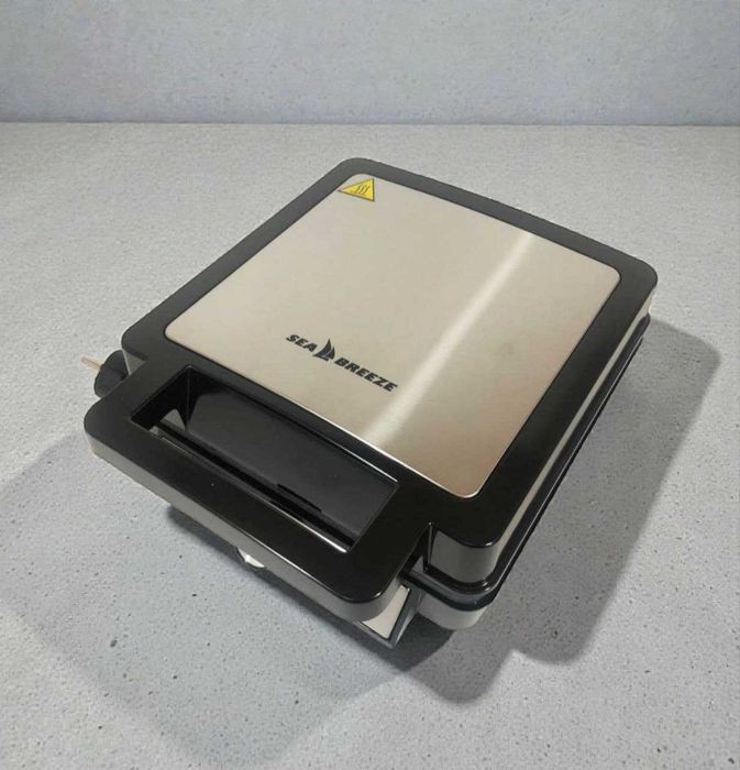 Вафельниця електрична. Електровафельниця. Электровафельница. 1200 ВТ