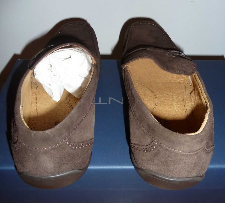 Sapatos novos camurça castanha GANT 41