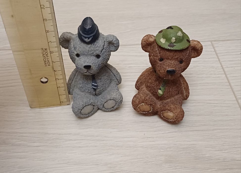 Статуетки з гіпсу