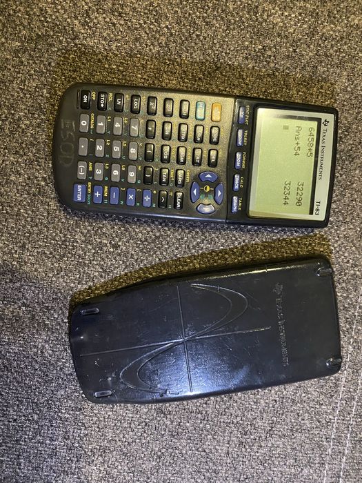 Calculadora Gráfica - Texas TI-83