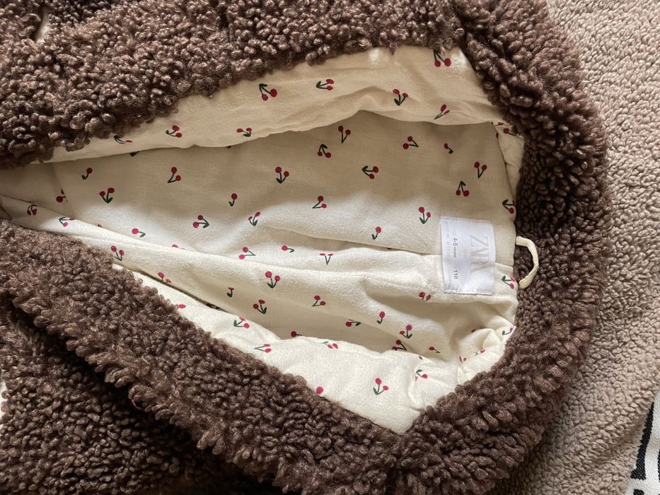 Шубка тедді від ZARA