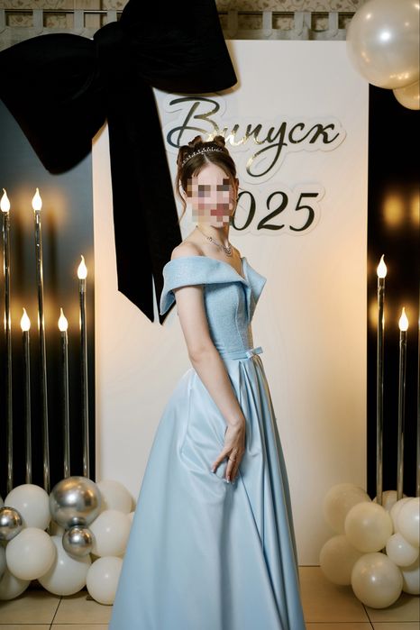 Продам корсетну сукню на випускний