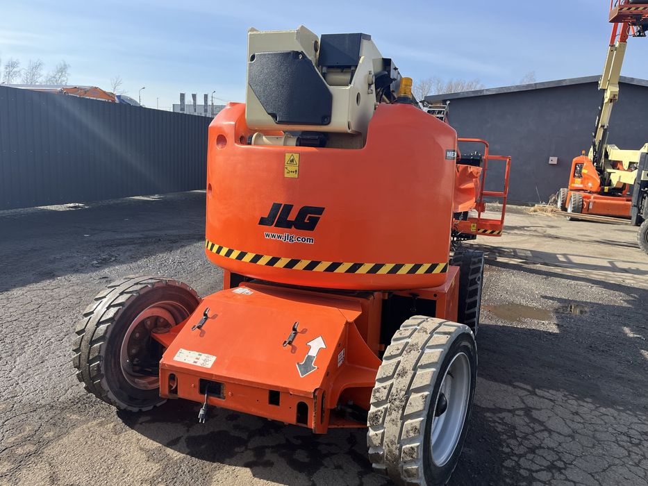 Podnośnik przegubowy JLG E450 AJ genie