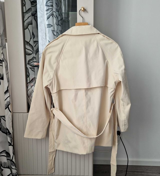 Krótki trencz damski XS