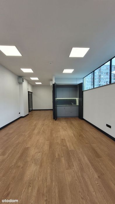 Lokal usługowy 78 m kw. C.H. HALA Strzegomska / Muchobór Mały