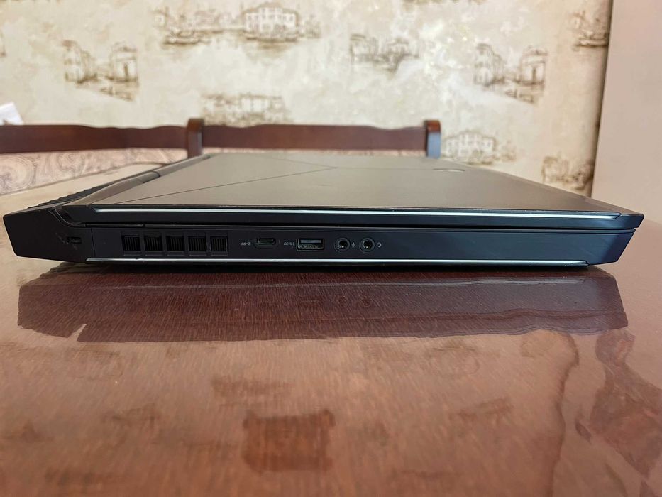 Ноутбук 17" FHD Alienware 17 R4 (I7-7700HQ/16Gb/SSD 128Gb+HDD 2Tb/GTX1060)