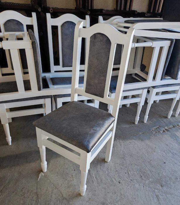 Стільці м'які банкетні Білі та Слонова кістка у вітальню, на кухню