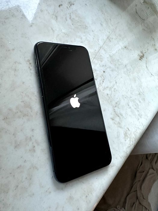 iphone 11 pro max 64GB