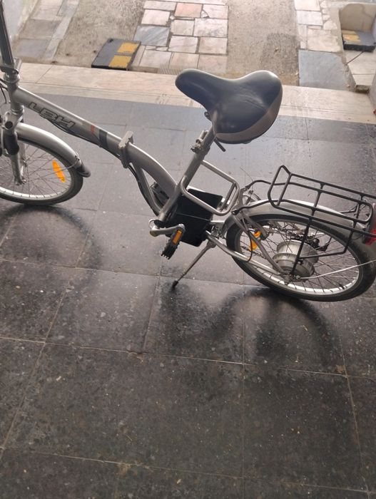 Bicicleta elétrica dobrável
