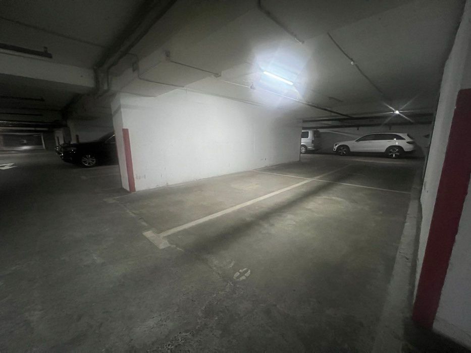 Оренда паркінгу БЦ Олімпійський, вул. Велика Васильківська, 72