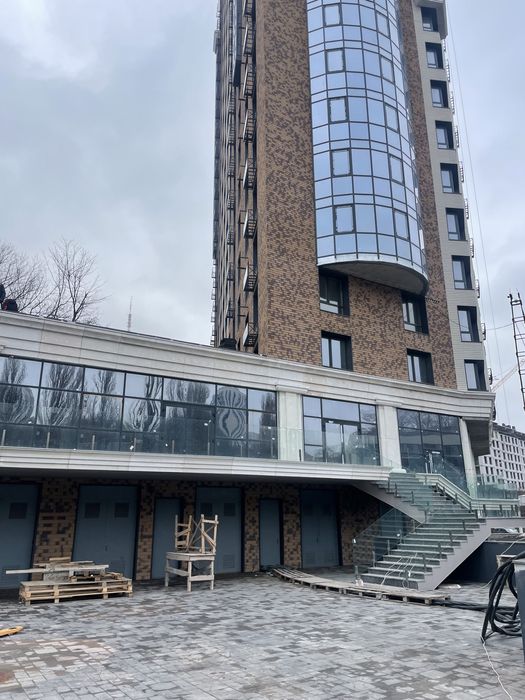 Продаж фасадного комерційного приміщення ЖК Podil Plaza & Residence