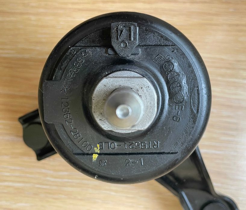 1236228100 Toyota CAMRY (V30) (2001 - 2006) подушка двигуна, права