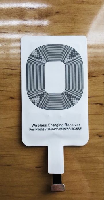 Nowy Adapter Ładowarki Indukcyjnej dla iPhone ze złączem Lighting