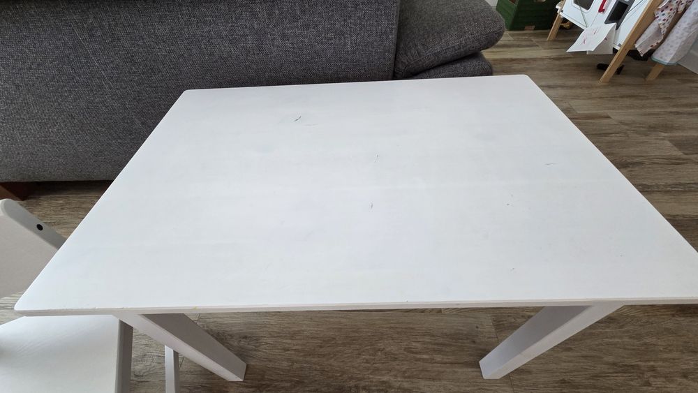 Stolik z krzesełkiem Ikea SUNDVIK
