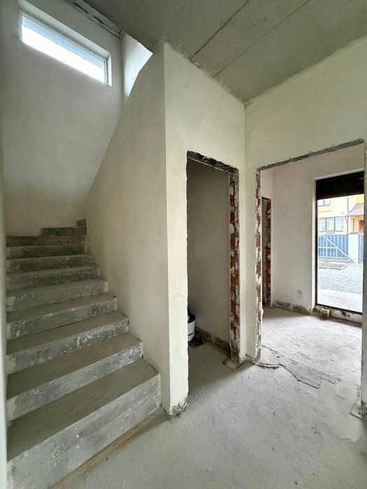 Продаж будинку смт. Брюховичі