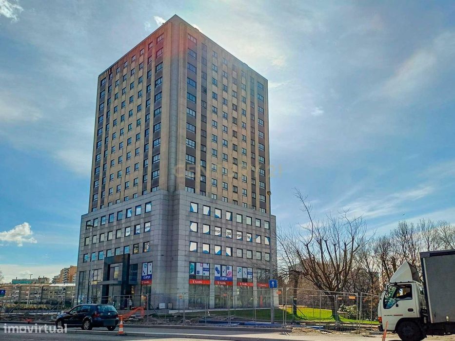 T2 for Rent | Avenida da Boavista | Luxury Condominium