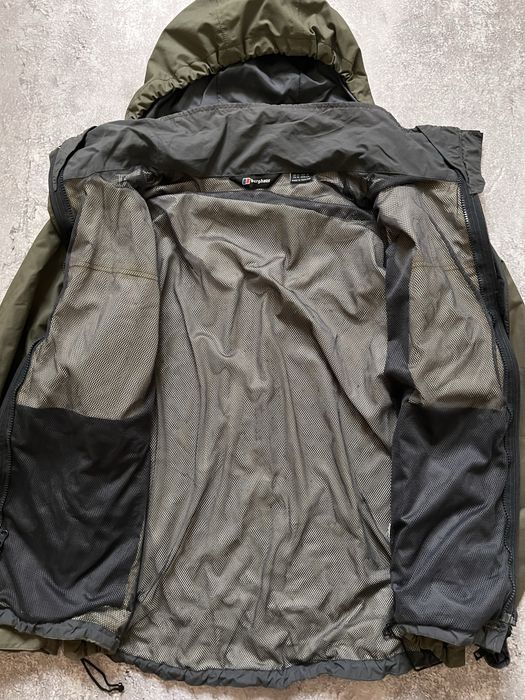 Трекінгова Вітровка від Berghaus Aq2 3в1
