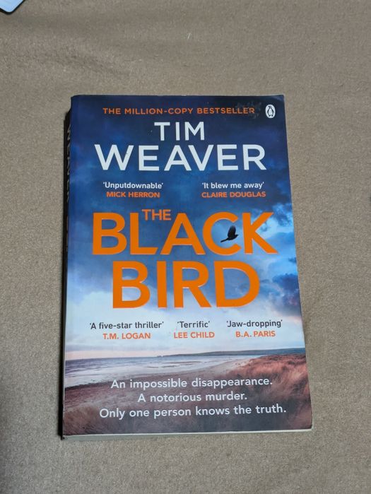 The black bird, by Tim Weaver