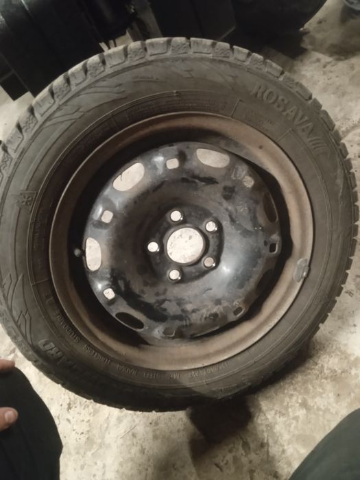 Продам резину з дисками 175/65/r14 5Х100 в гарному стані два колеса Ro
