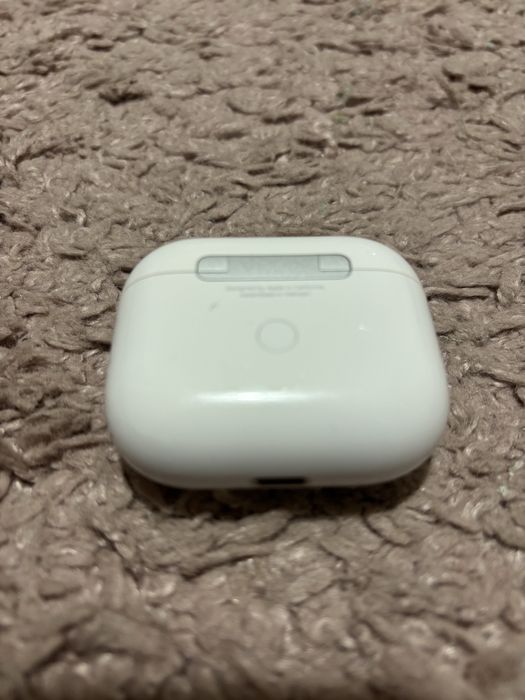 Бокс Airpods A2897