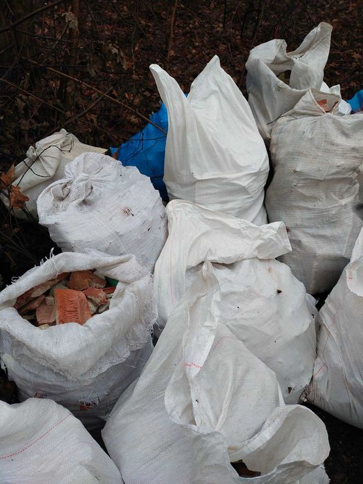 Wywóz śmieci utylizacja gruzu mebli odbiór odpadów budowlanych