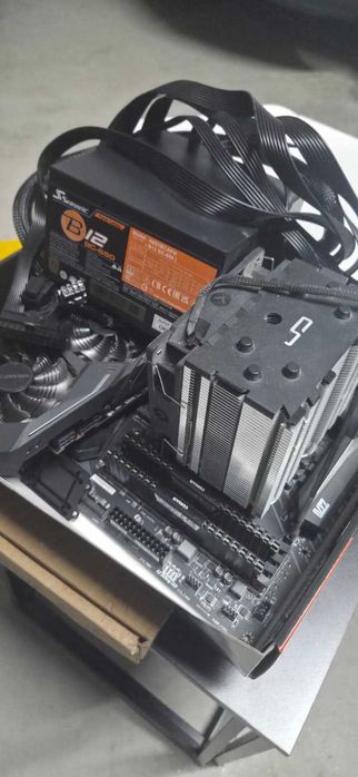 PC Gaming RX 5700 XT 8GB | 32GB Corsair DDR4 | i7-8700K