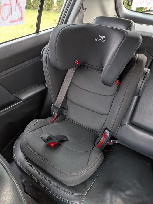Britax Romer Kidfix III , fotelik samochodowy ISOFIX, 15-36kg

15- 36